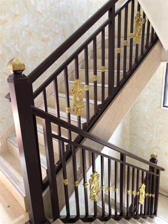 楼梯扶手如何安装？