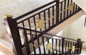 楼梯扶手用什么材质的?