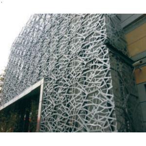 全国大型预制铝格栅 雕花铝板 铝方通窗花、空调保护罩厂家首选广州市澳林莱装饰材料公司